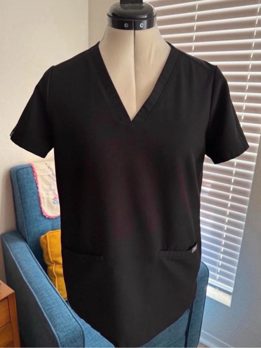 Figs Black Scrub Top